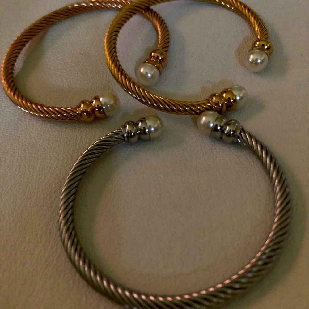 Classic Mother of Pearl Bangle Bracelet